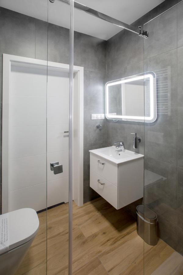 Sky Apartments Poznan Ngoại thất bức ảnh