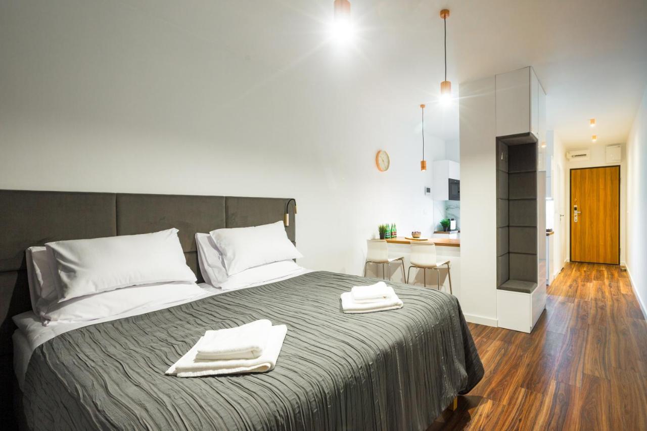 Sky Apartments Poznan Ngoại thất bức ảnh
