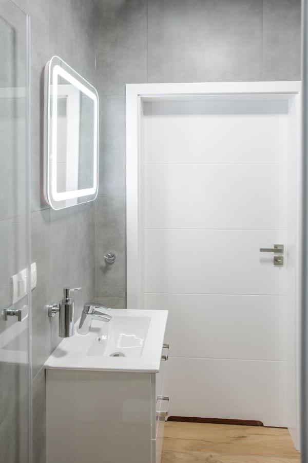 Sky Apartments Poznan Ngoại thất bức ảnh