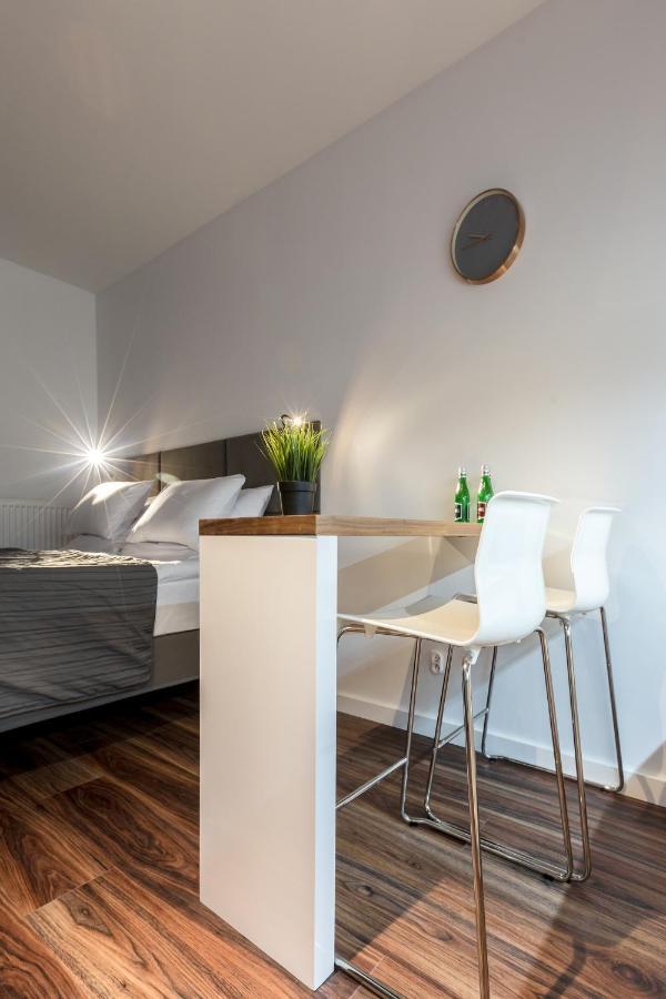 Sky Apartments Poznan Ngoại thất bức ảnh