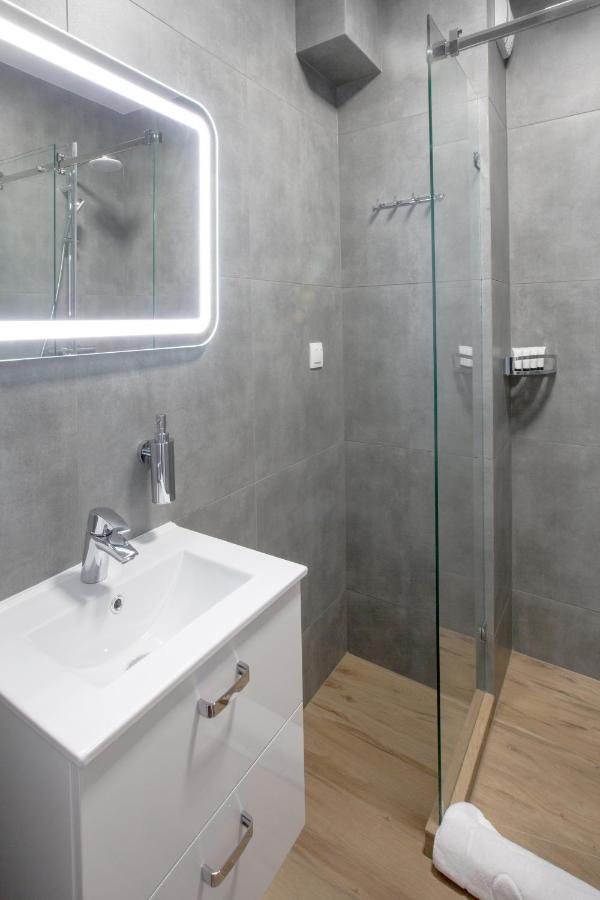 Sky Apartments Poznan Ngoại thất bức ảnh